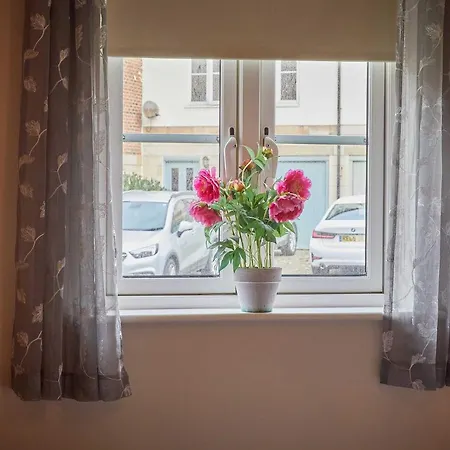 11 March Court Apartman Whitby