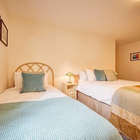 11 March Court Apartman Whitby
